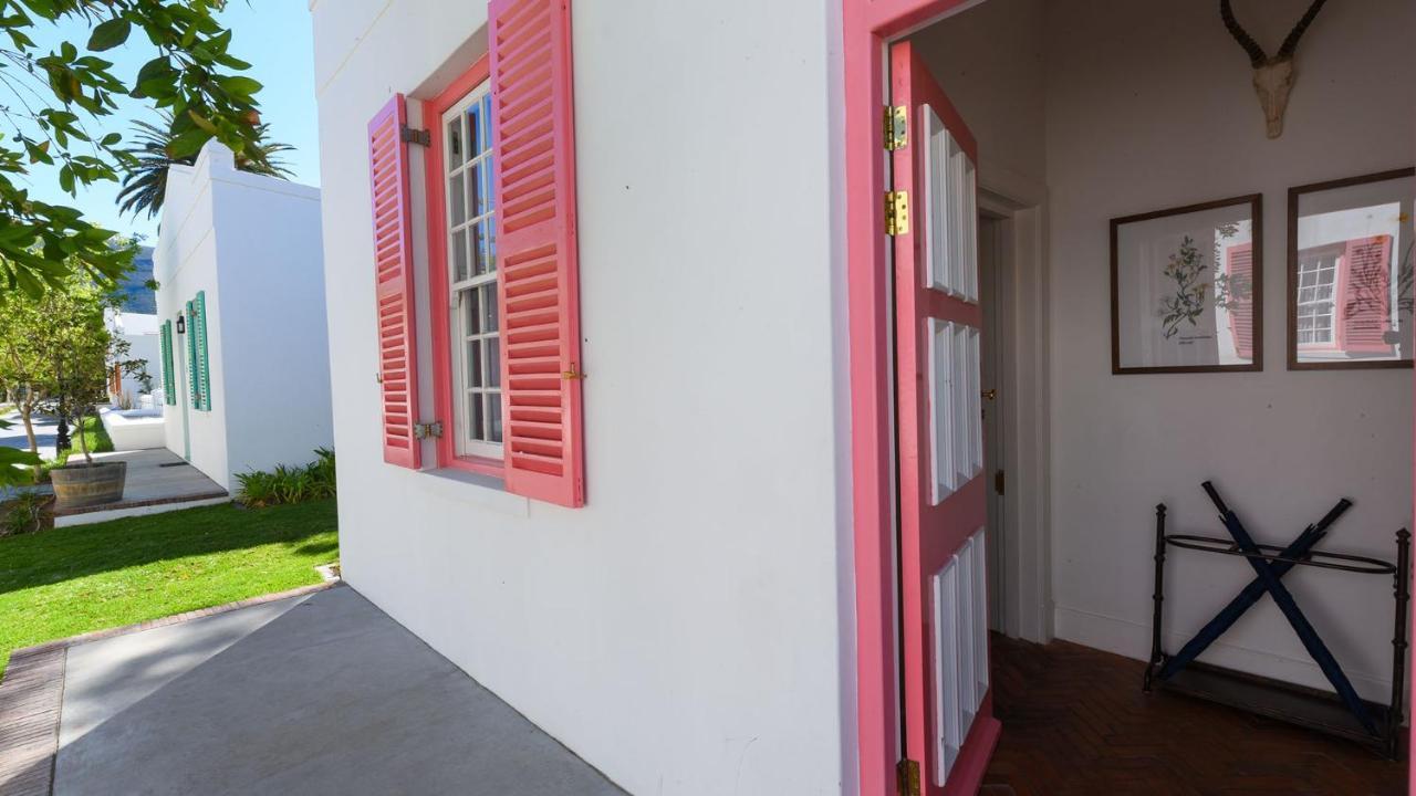 乔斯蒂酒店 Graaff-Reinet 外观 照片 The Pink House