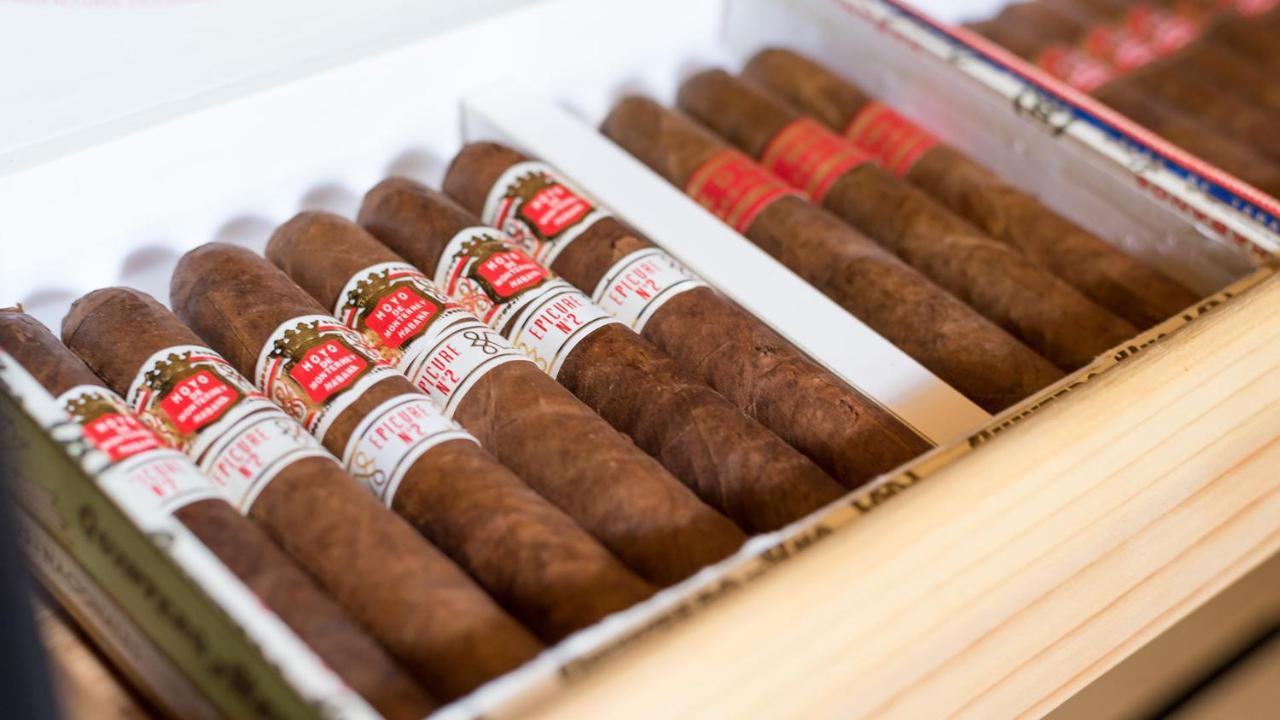 乔斯蒂酒店 Graaff-Reinet 外观 照片 A box of cigars