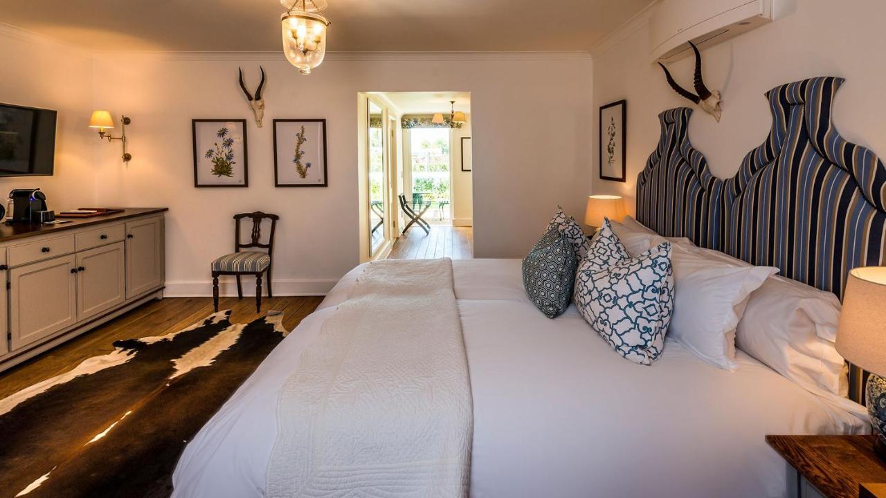 乔斯蒂酒店 Graaff-Reinet 外观 照片 A bedroom at the Oyster Box