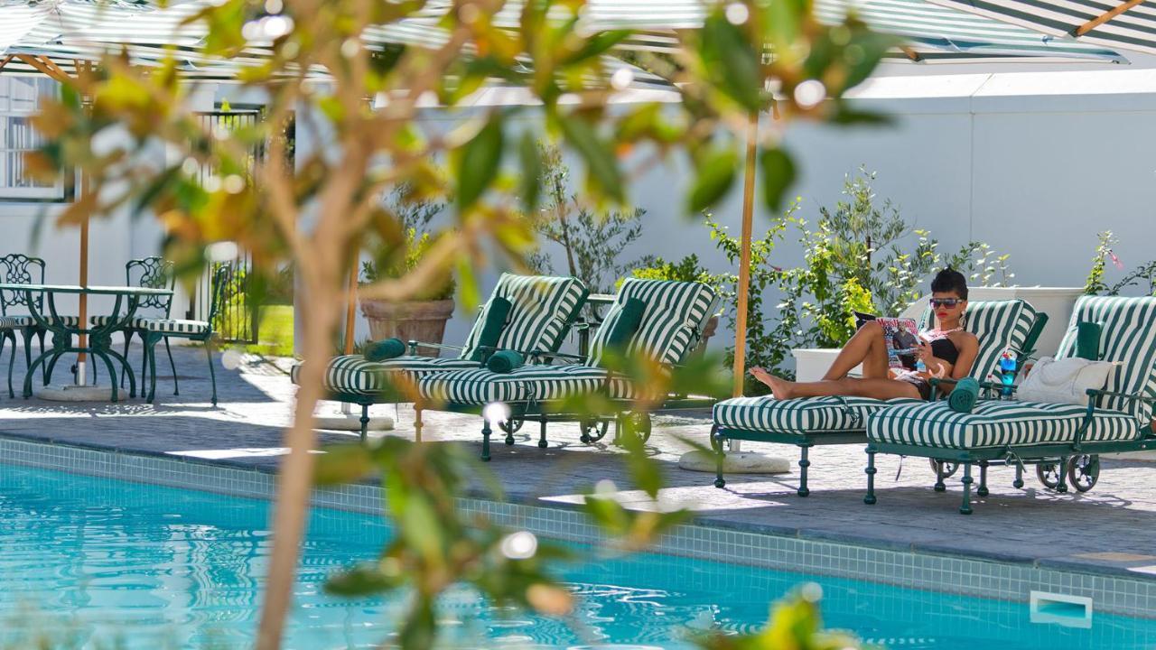 乔斯蒂酒店 Graaff-Reinet 外观 照片 The pool at the Beverly Hills Hotel