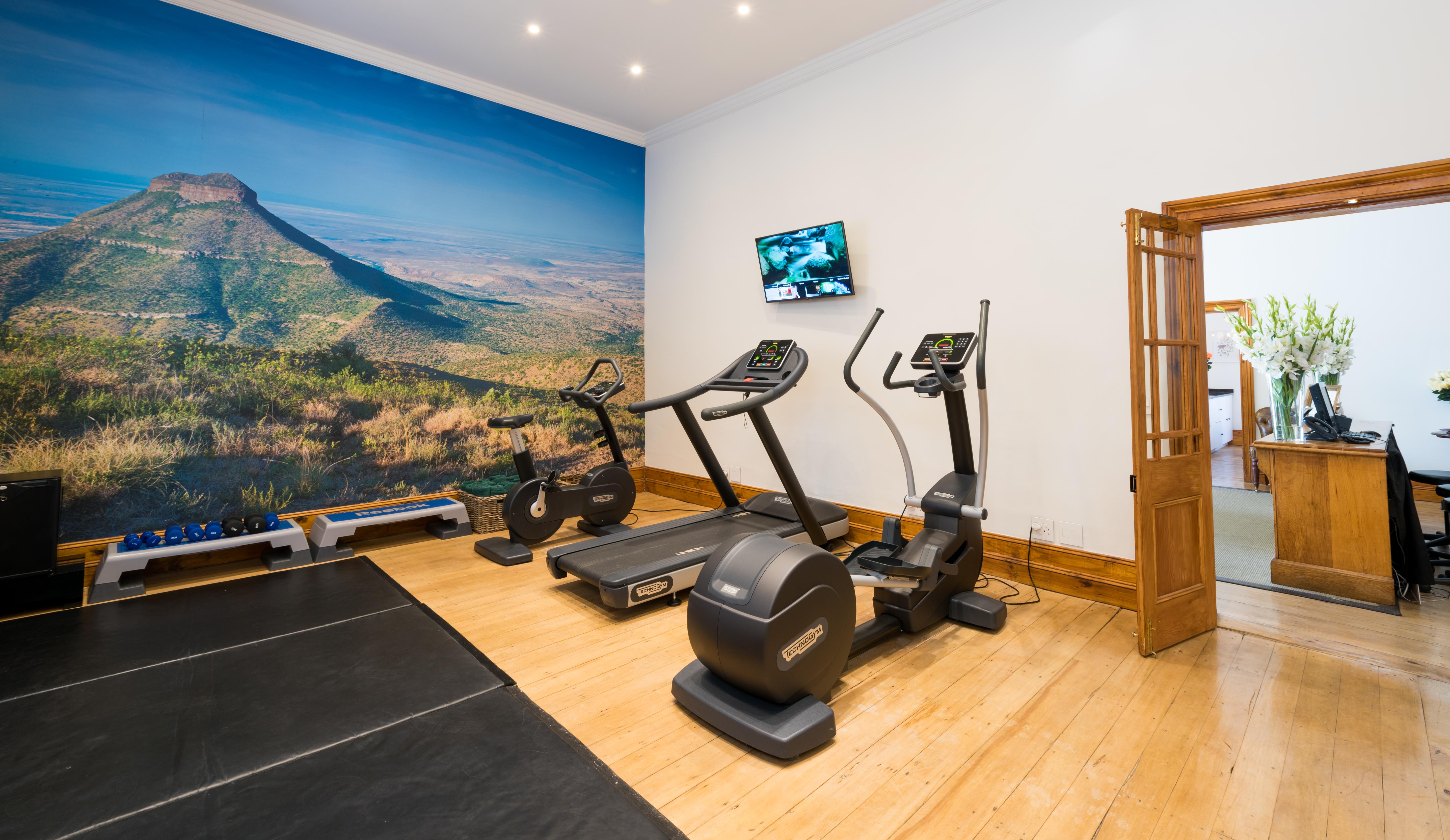 乔斯蒂酒店 Graaff-Reinet 外观 照片 The gym at the hotel